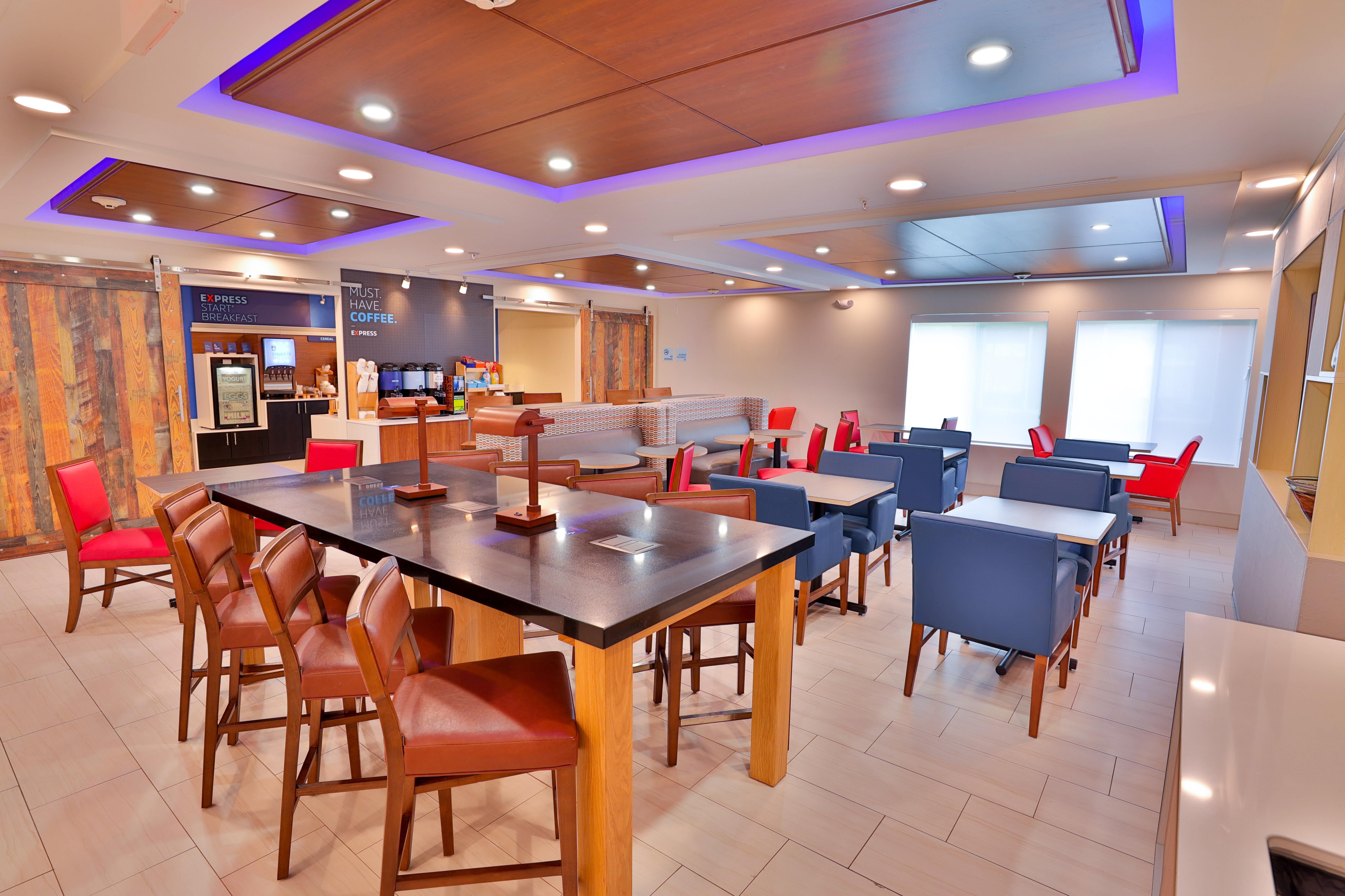 Holiday Inn Express Hotel & Suites Dickson By Ihg Exterior photo