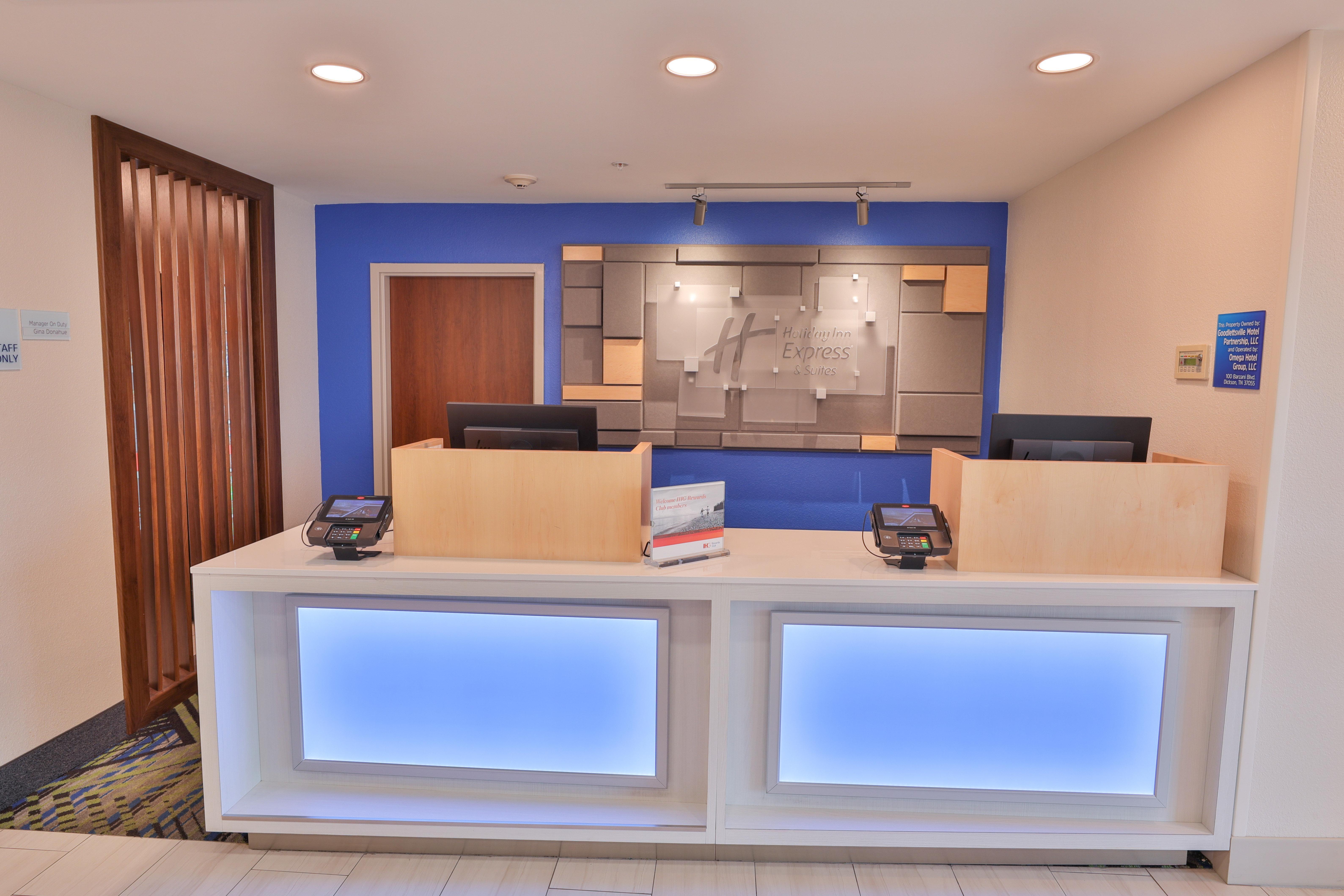 Holiday Inn Express Hotel & Suites Dickson By Ihg Exterior photo
