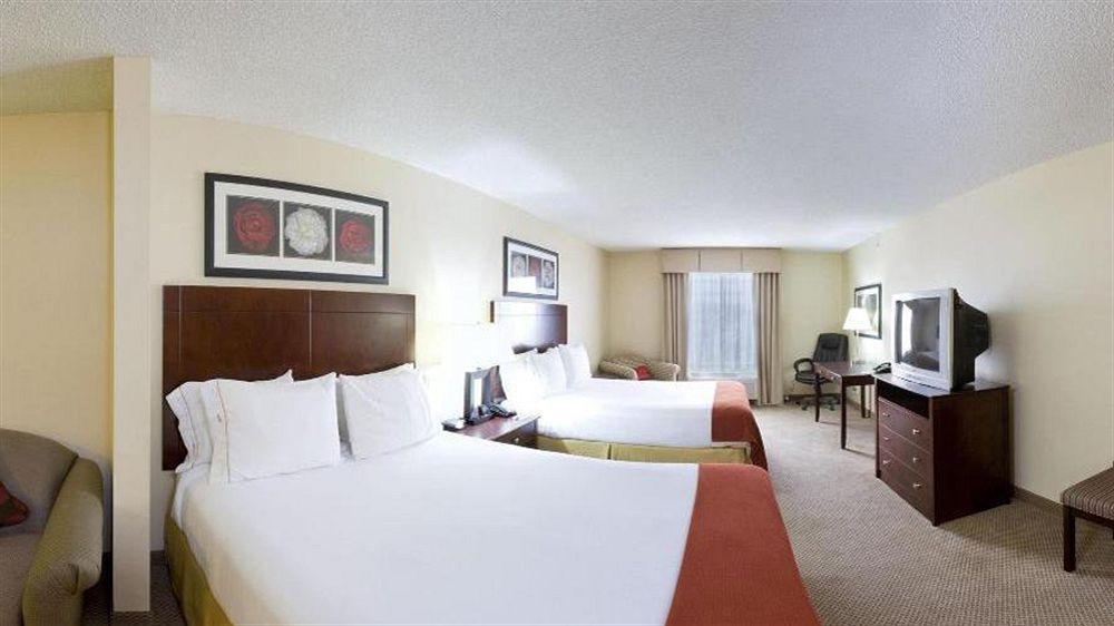 Holiday Inn Express Hotel & Suites Dickson By Ihg Exterior photo